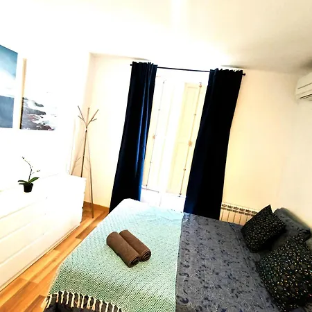 Hostel Barcelonea - By La Rambla *