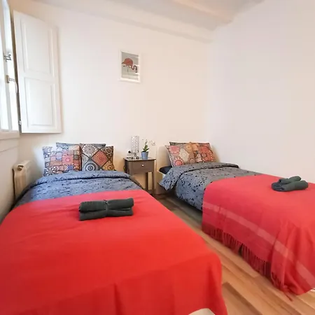 Barcelonea - By La Rambla Hostel